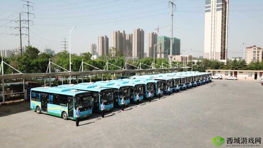 合家欢下册公交车：温馨出行故事