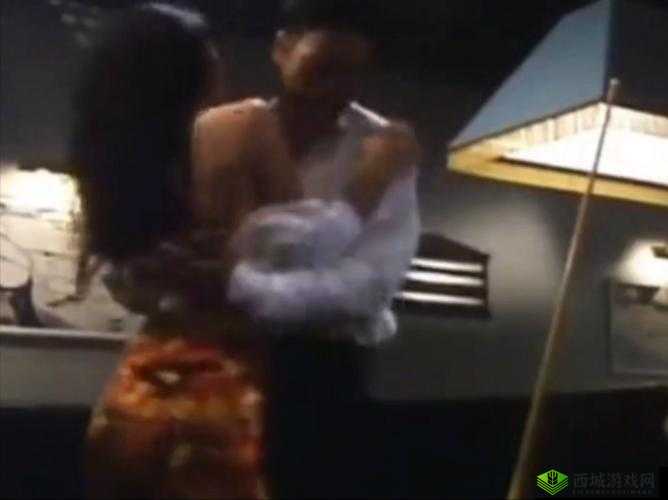火辣吻戏:辣妞范,激情演绎爱情故事